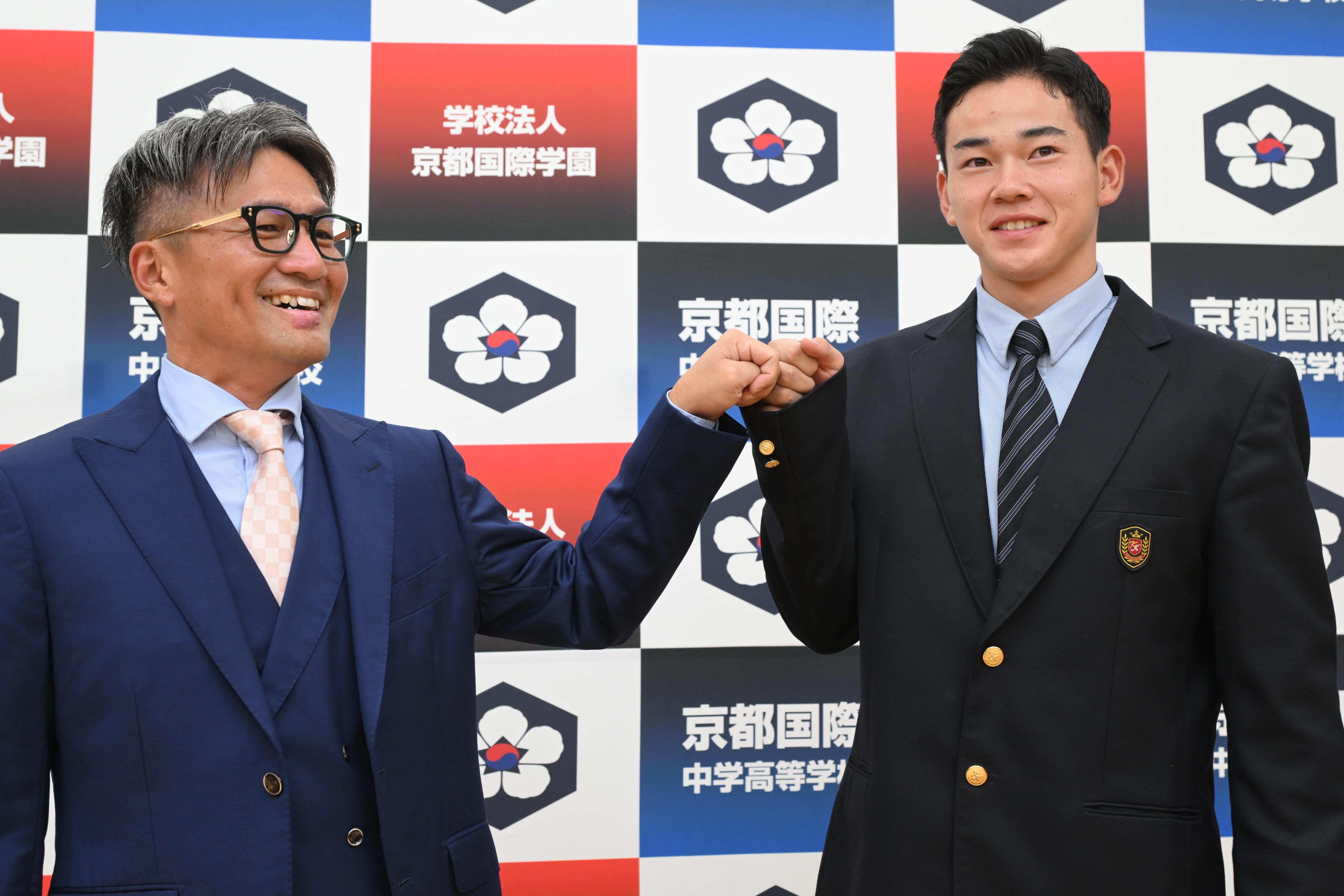 ドラフト指名後の記念撮影